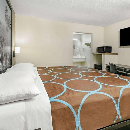 Super 8 By Wyndham Moss Point Motel Exterior photo